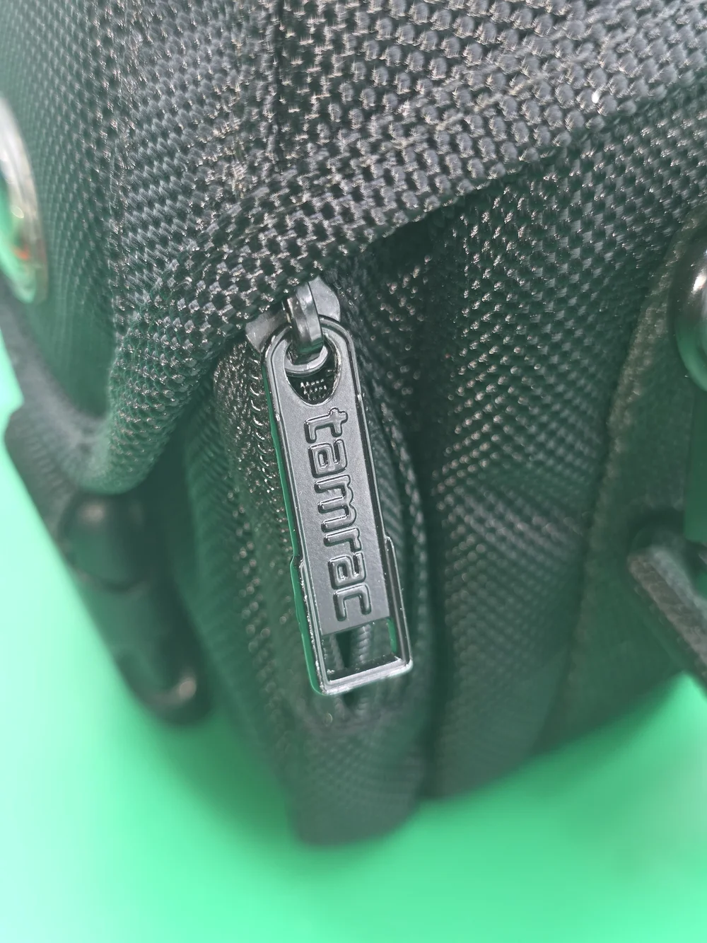 Tamrac Black Compact Messenger Camera Pouch